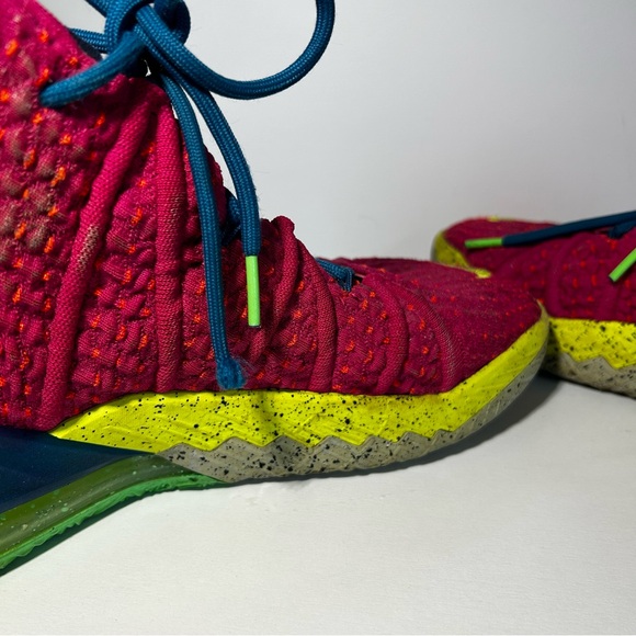 Nike LeBron XVIII 18 Men's Size 11.5 (DB8148-600) "Los Angeles By Night" Used - Picture 9 of 11